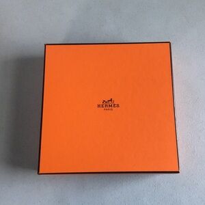 HERMES EMPTY BELT BOX SOME TISSUE NO LOGO